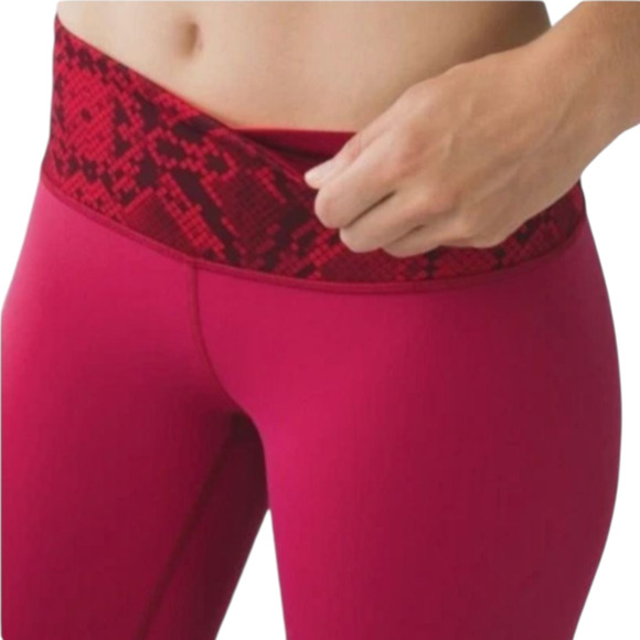 Lululemon womens Wunder Under Pant III Reversible Cranberry/Alarming leggings 4 - Picture 5 of 15